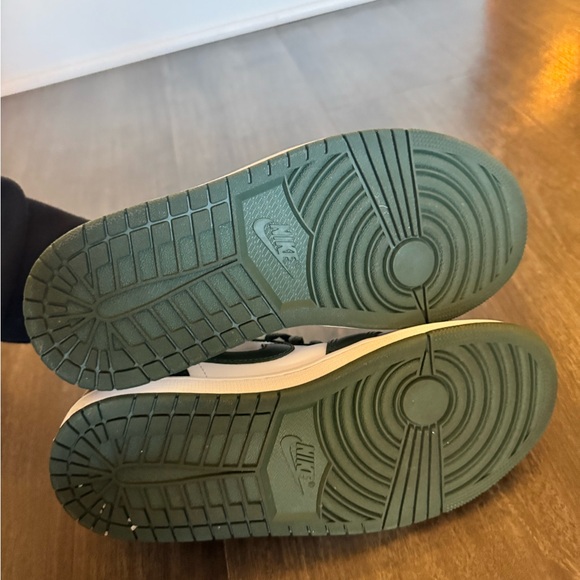 ⚜️ Nike Forest Green Jordan Sneakers